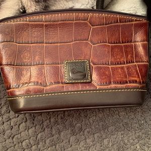 Dooney & Bourke Vintage Leather Croc Embossed Cosmetic Bag Pouch